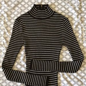 Sweater Black & White Striped, Ribbed, Zipper back